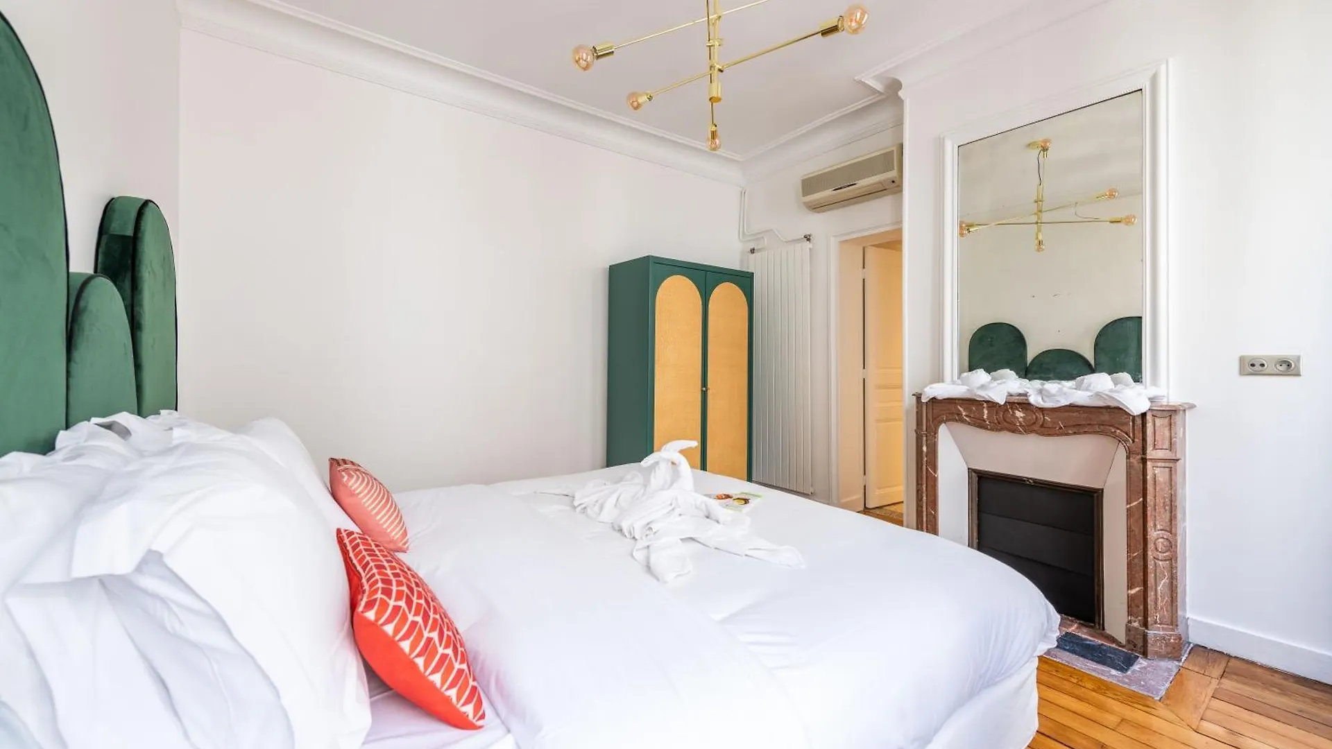 Hotelhome 16 3* Paris