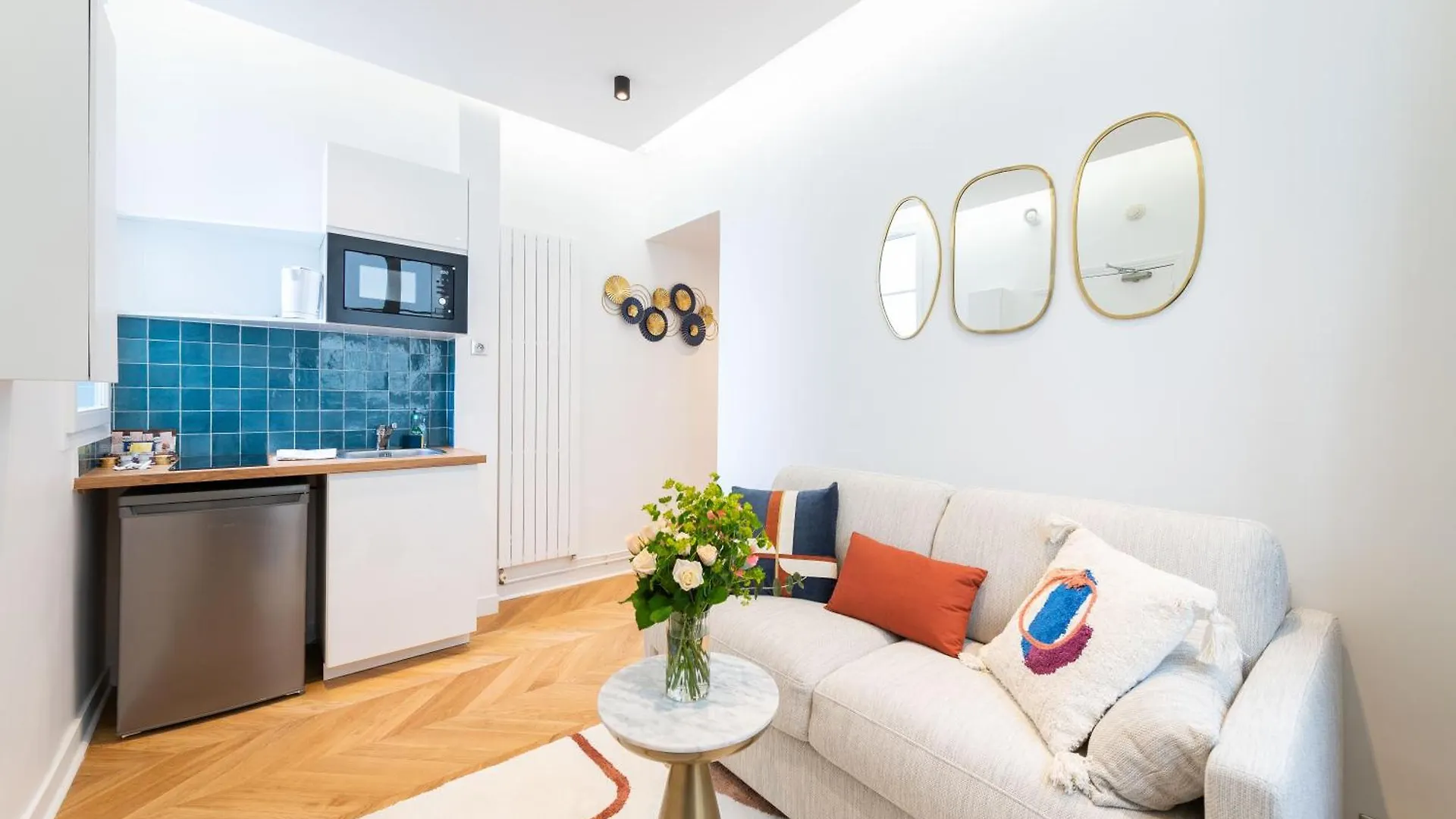 Hotelhome 16 Апарт-отель 3*
