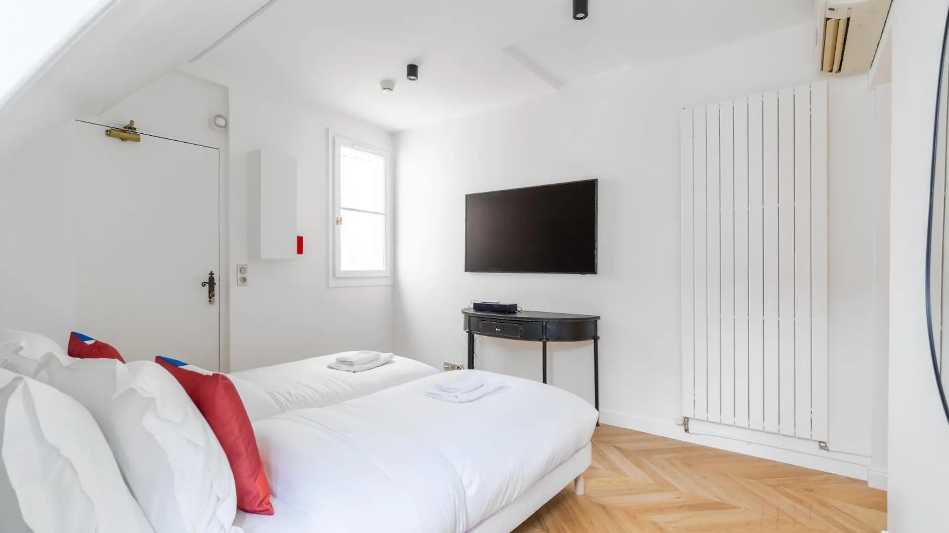 Hotelhome 16 Aparthotel 3*